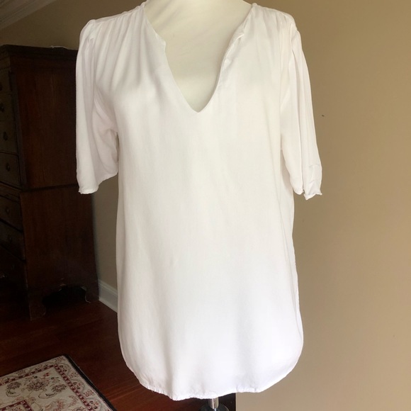 Escapada Tops - Escapada white pullover tunic